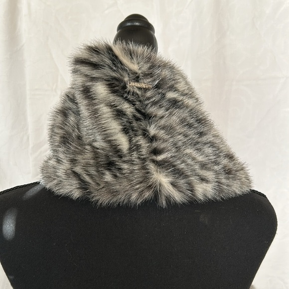 MICHAEL KORS black, gray, and white safari faux fur scarf. Pulls through. - Picture 2 of 7